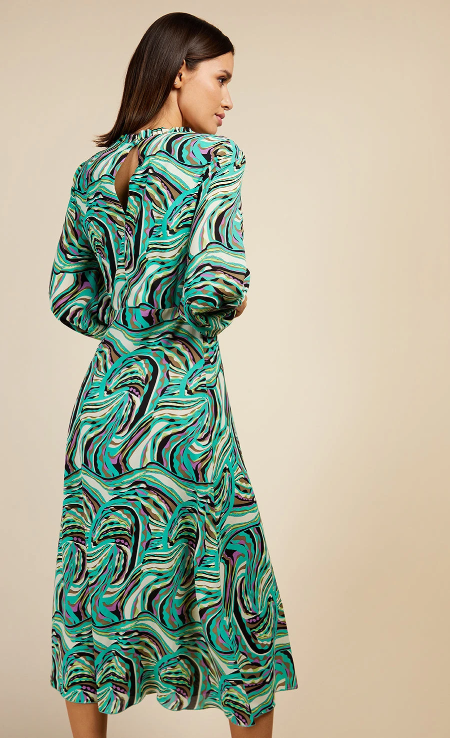 Little Mistress Green Retro Print Midaxi Smock Dress By Vogue Williams - Image 5