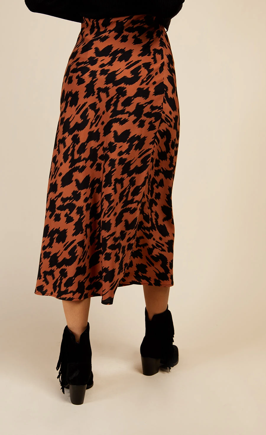 Little Mistress Leopard Print Midi Slip Skirt By Vogue Williams - Image 5