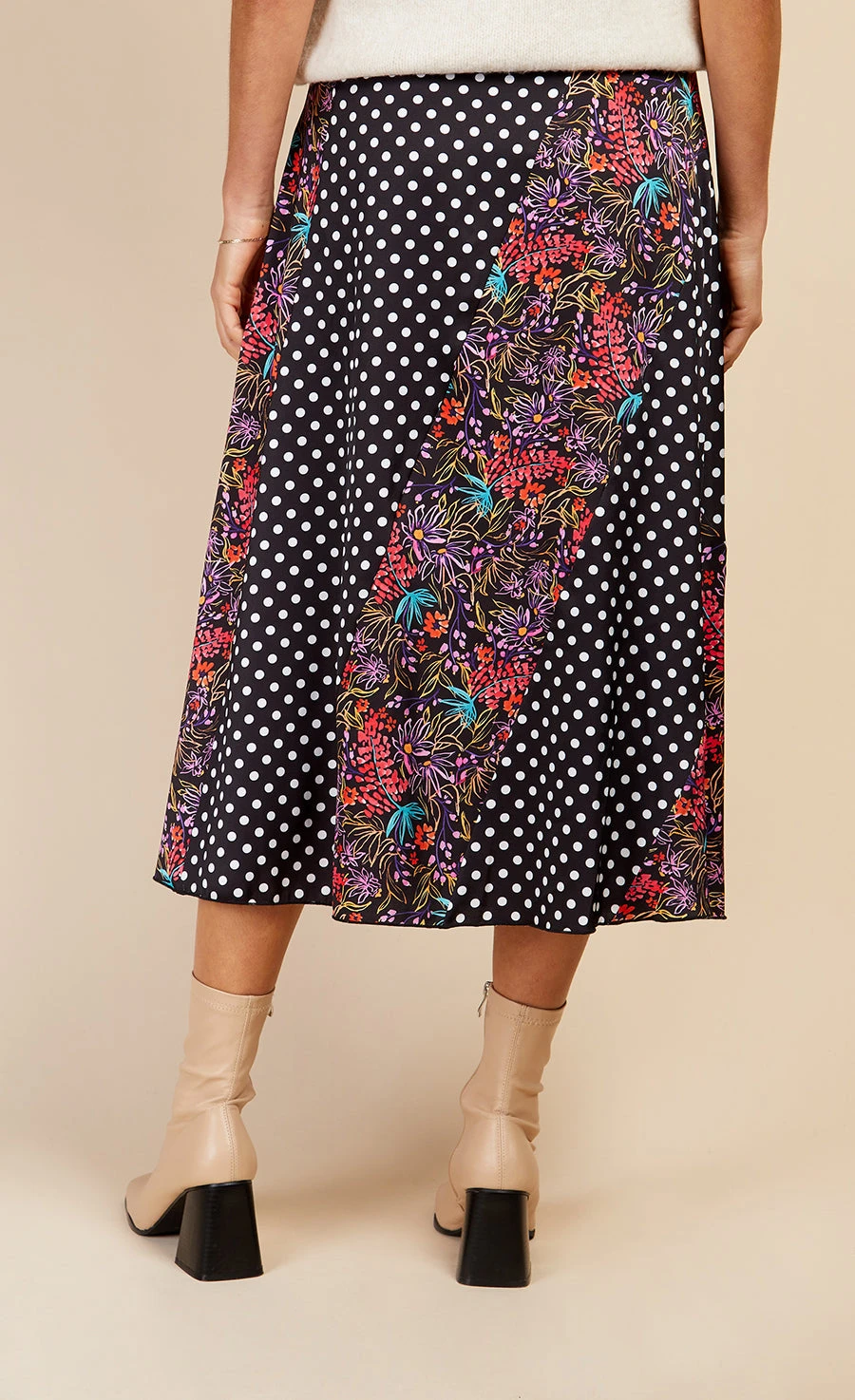 Little Mistress Floral And Spot Print Midi Skirt By Vogue Williams - Image 5