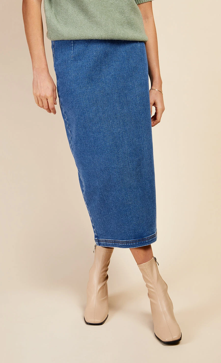 Little Mistress Mid-Blue Denim Midi Pencil Skirt By Vogue Williams - Image 4